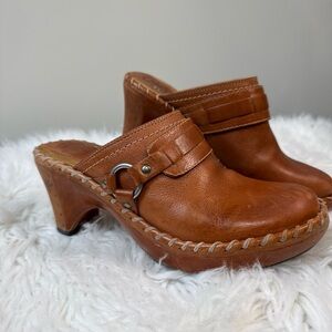 Frye Charlotte Ring 6.5M Clog Cognac Leather Closed-Toe Mule Slides Shoes